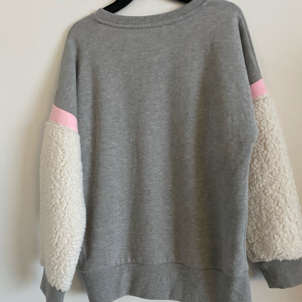 Girls sweater